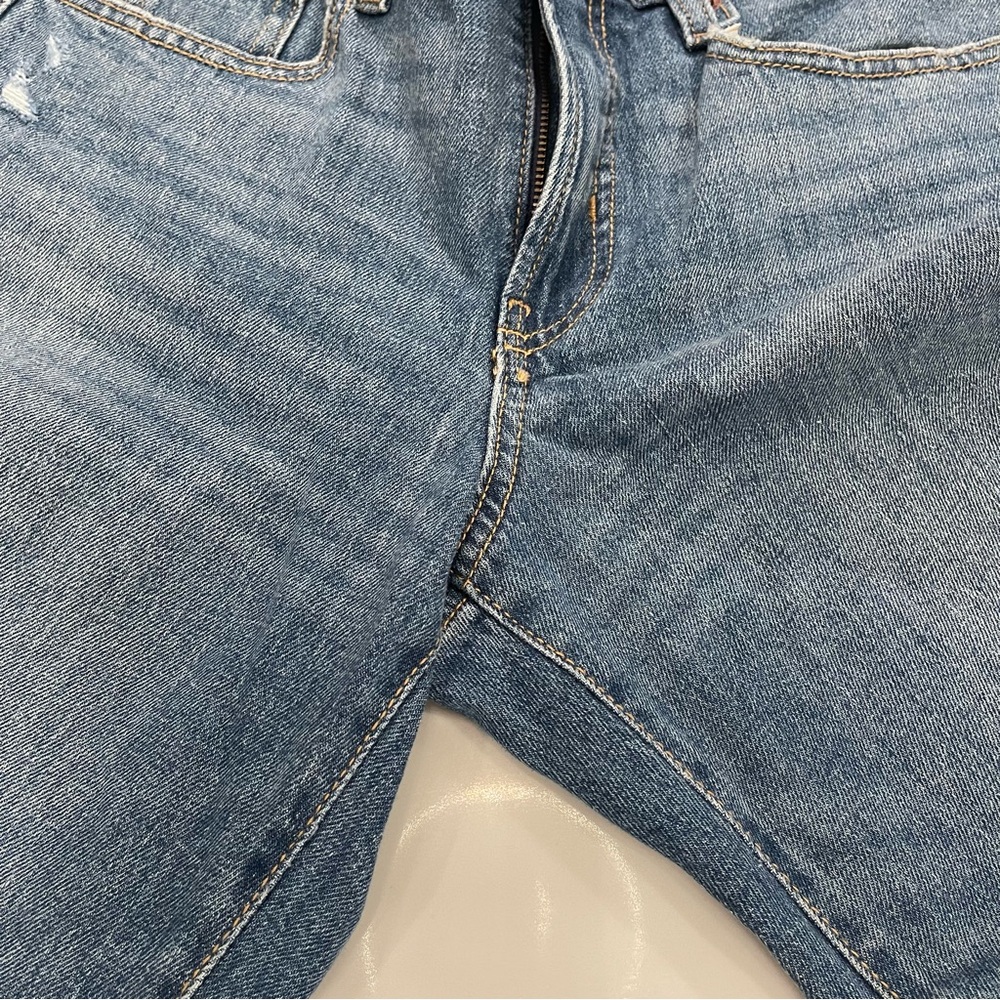 NWT Old Navy Women’s Relaxed Fit Jeans - Medium Blue - Picture 6 of 15
